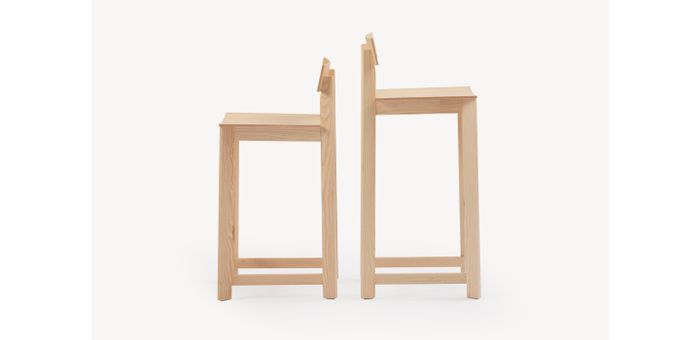 candid-stool